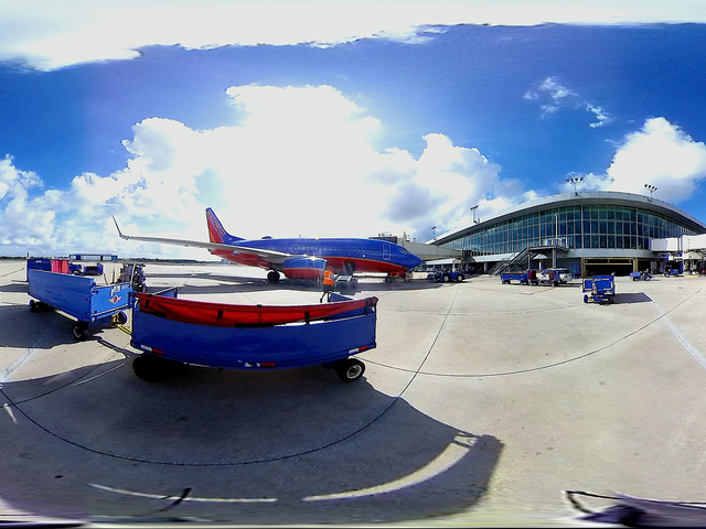 360 video: Florida airports gearing up for flood of travelers this weekend