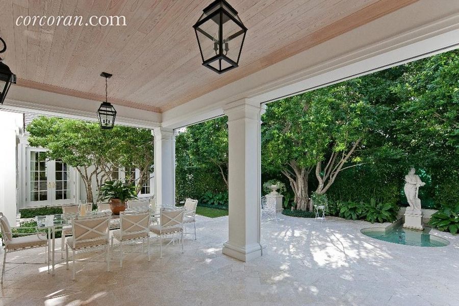 Dream home 19,555squarefoot estate with 6 beds, 8 baths on