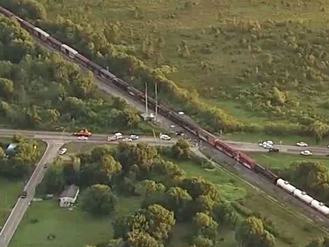 2 killed after CSX train crashes into minivan in Polk County - wptv.com
