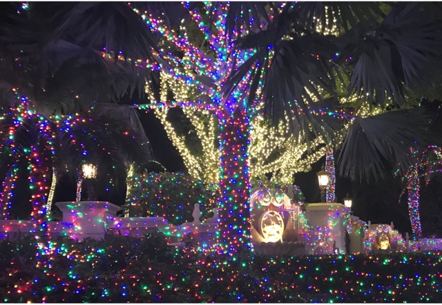 jensen beach mansion decorated with thousands of holiday lights